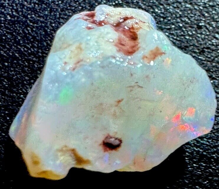 2.8 Carats Solid Rough Coober Pedy Opal Piece with Beautiful Colour