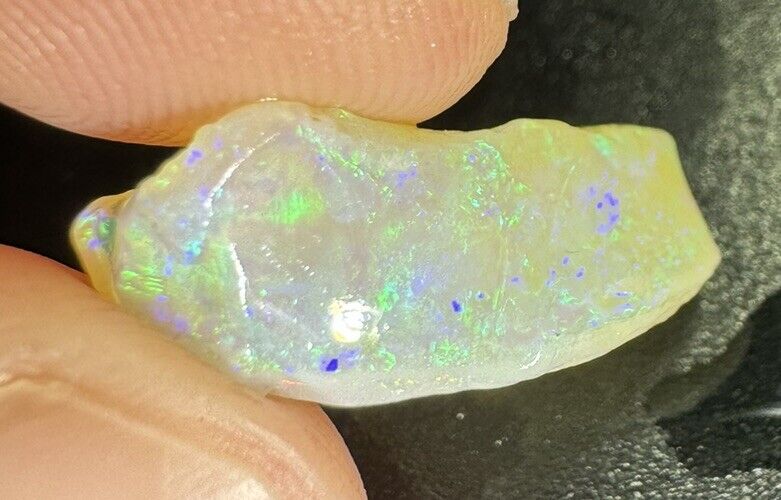 6.4 Carats Solid Rough Coober Pedy Opal Piece with Beautiful Colour B1