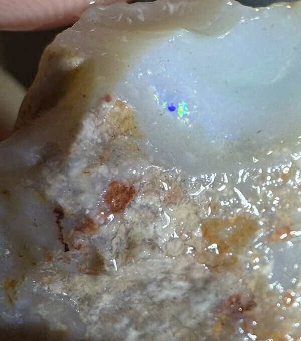 39 Carats Solid Rough Coober Pedy Opal Piece with Beautiful Colour B1