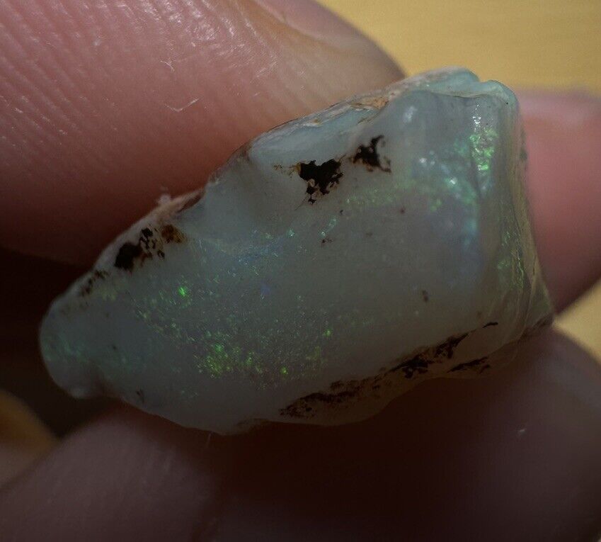 10 Carats Solid Rough Coober Pedy Opal Piece with Beautiful Colour B1