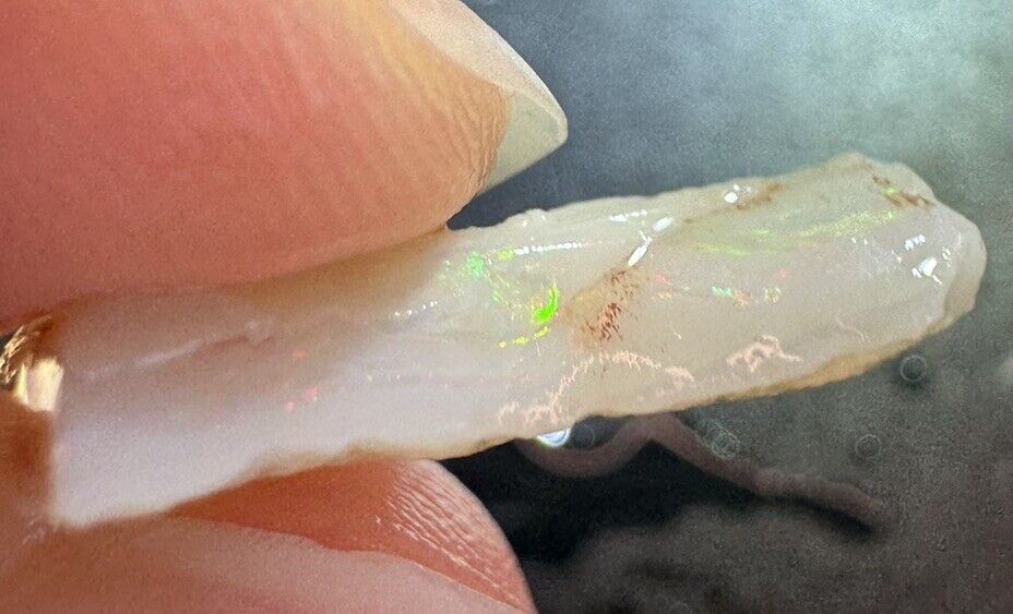 5 Carats Solid Rough Coober Pedy Opal Piece with Beautiful Colour