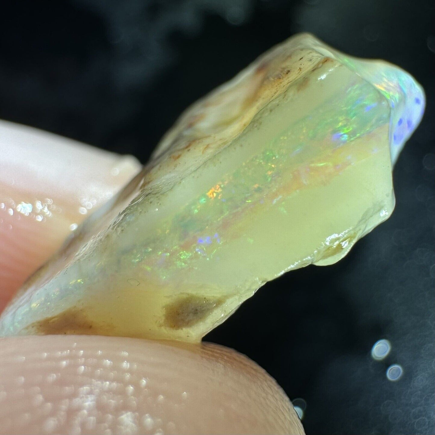 7.15 Carats Solid Rough Coober Pedy Opal Piece with Beautiful Colour B1