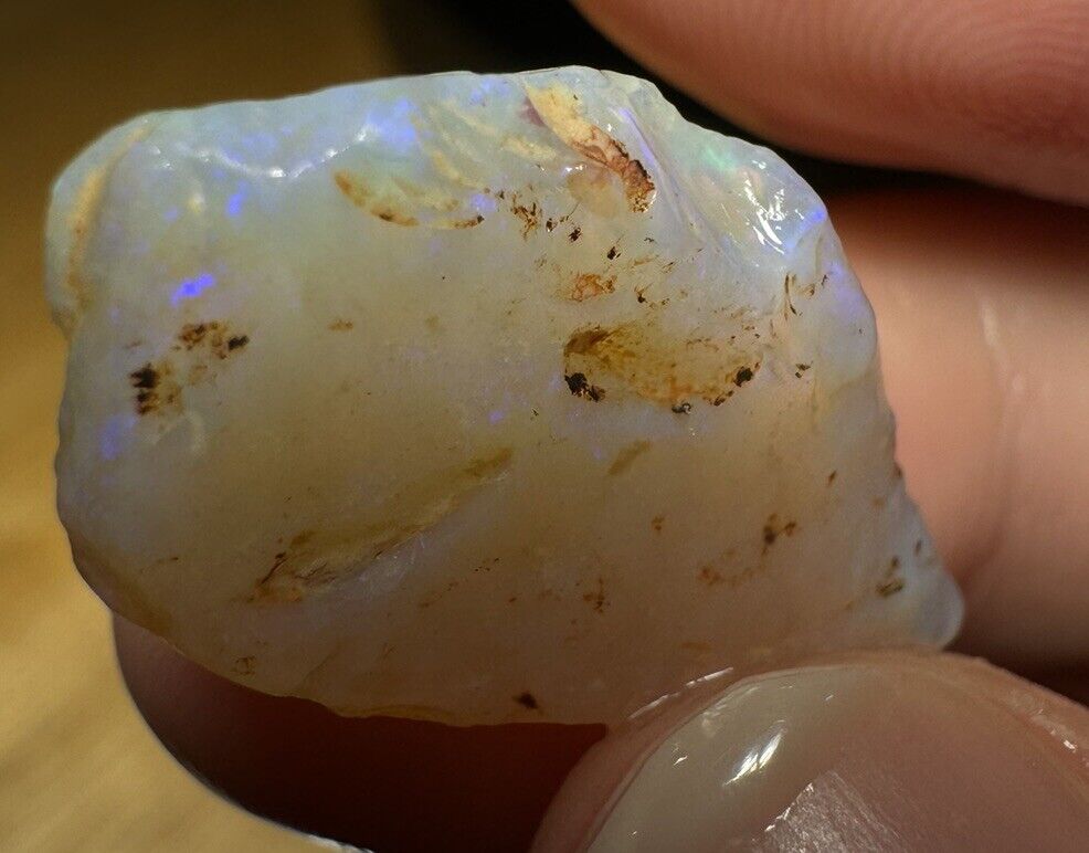 9.4 Carats Solid Rough Coober Pedy Opal Piece with Beautiful Colour B1