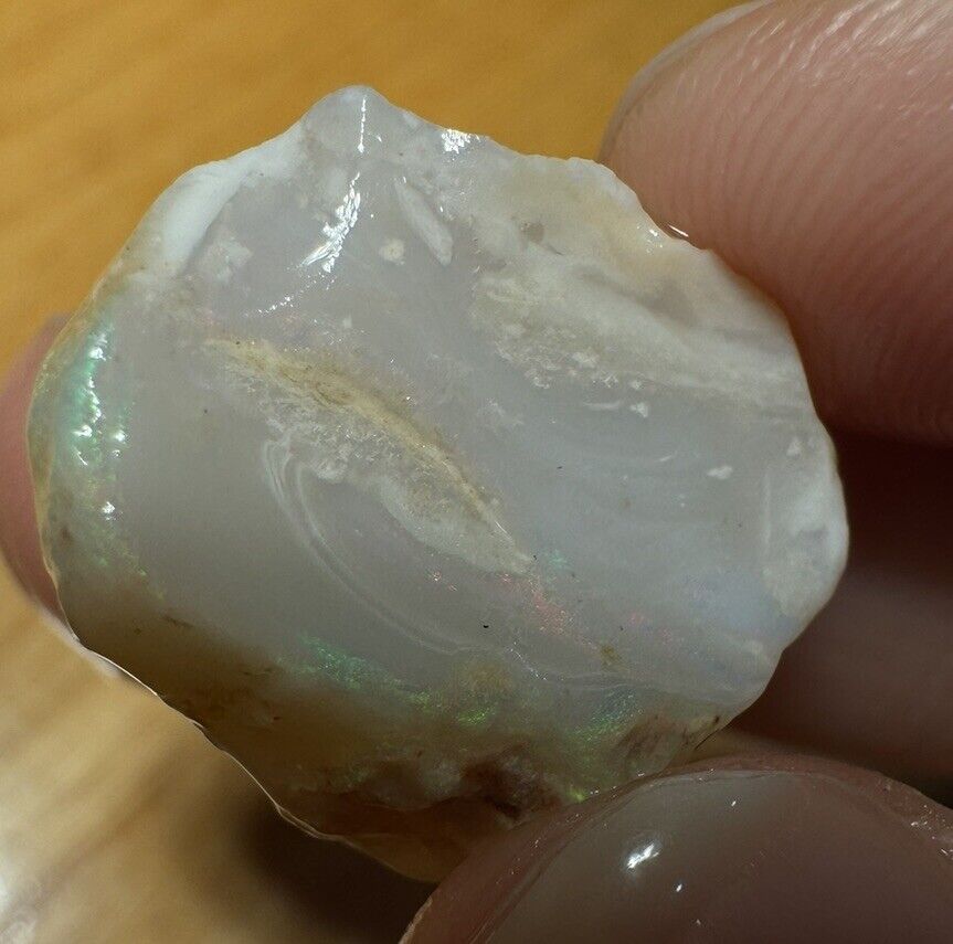 15.8 Carats Solid Rough Coober Pedy Opal Piece with Beautiful Colour B1 shell