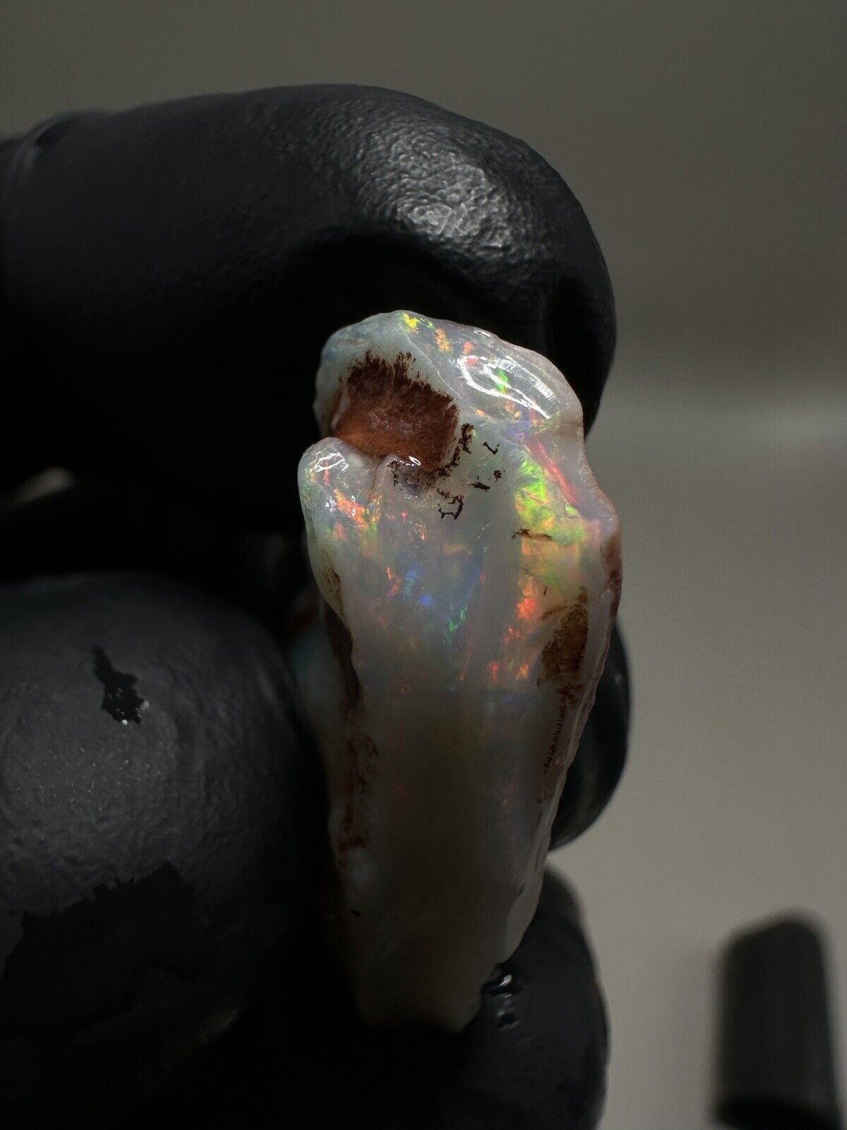 13.9 Carats Solid Rough Coober Pedy Crystal Opal Piece with Beautiful Colour