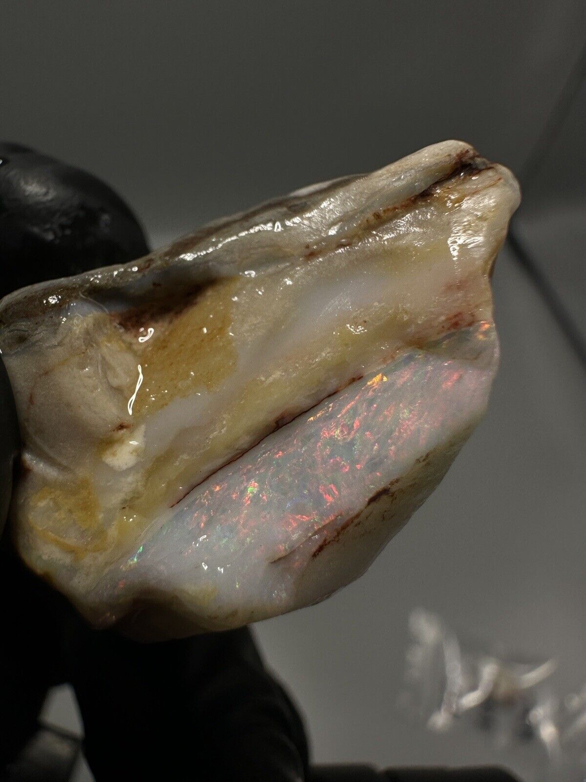 50 Carats Solid Rough Coober Pedy Crystal Opal with Beautiful Colour