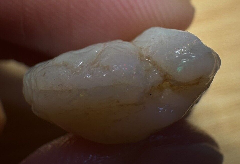 17.75 Carats Solid Rough Coober Pedy Opal Piece with Beautiful Colour B1
