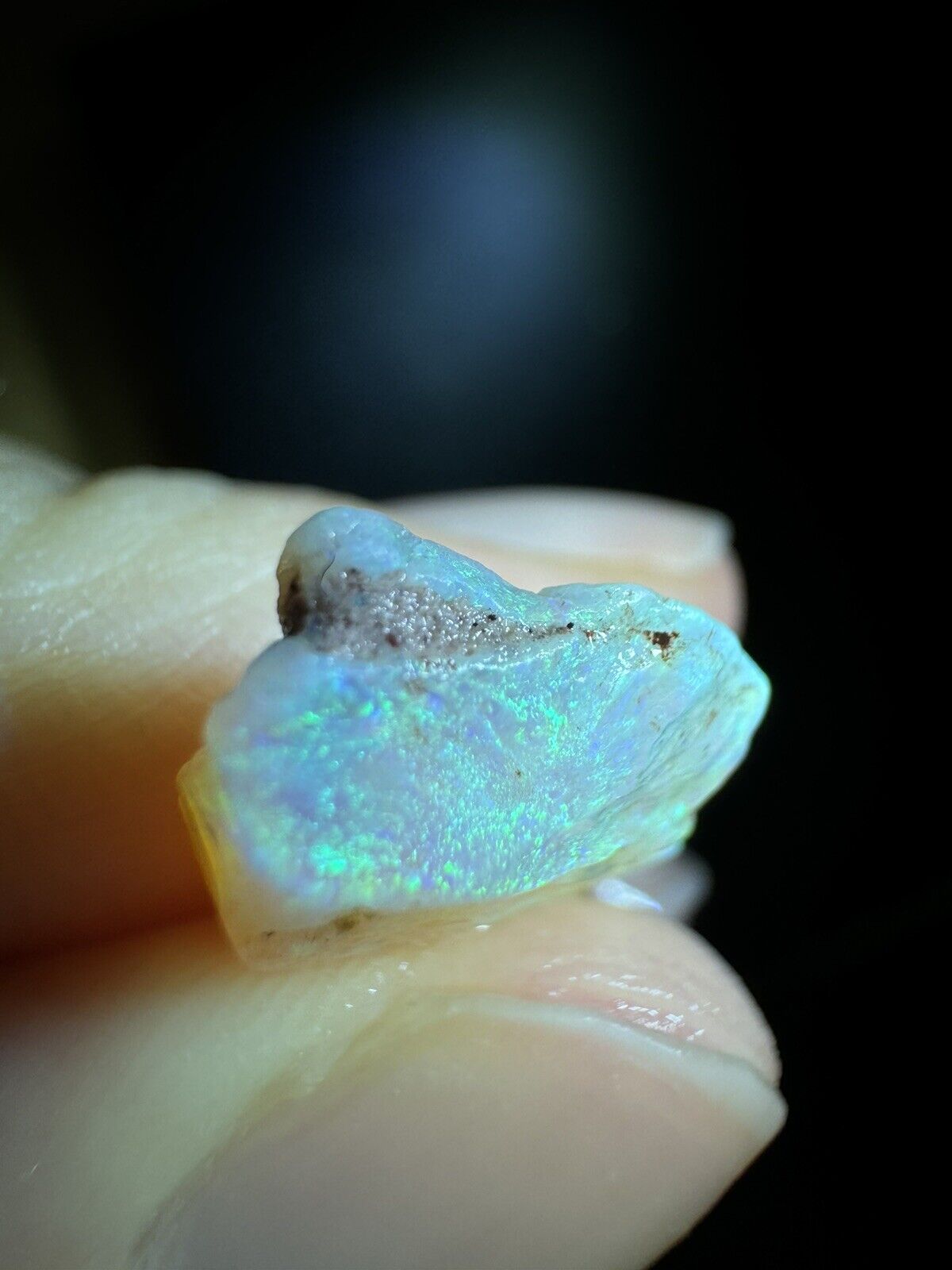 4.6 Carats Solid Rough Coober Pedy Opal Piece with Beautiful Colour MayT