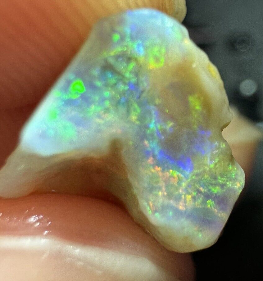3.7 Carats Solid Rough Coober Pedy Opal Piece with Beautiful Colour B1