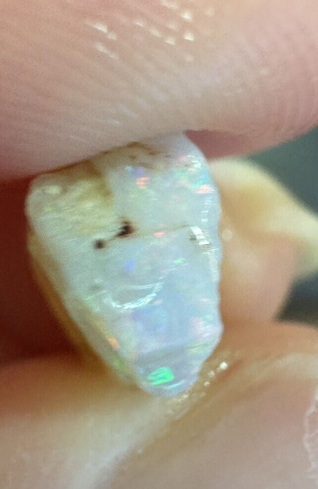 2.8 Carats Solid Rough Coober Pedy Opal Piece with Beautiful Colour