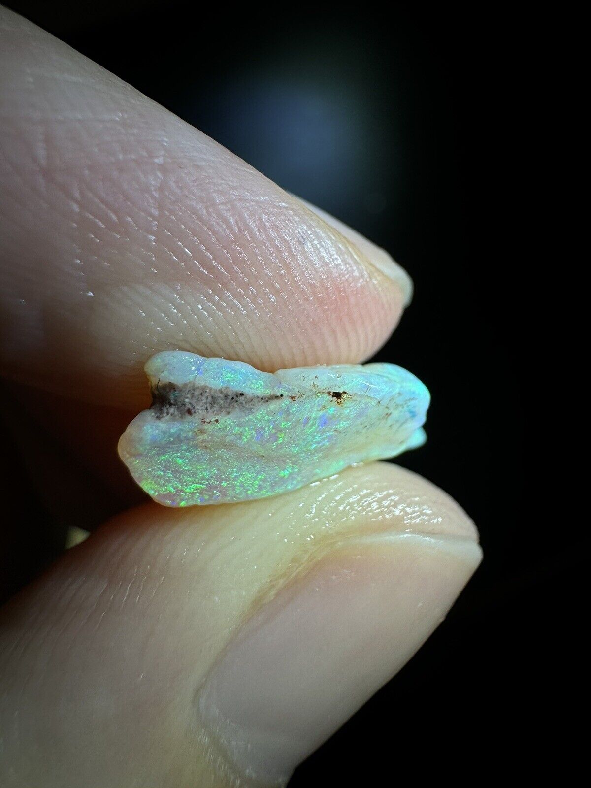 4.6 Carats Solid Rough Coober Pedy Opal Piece with Beautiful Colour MayT