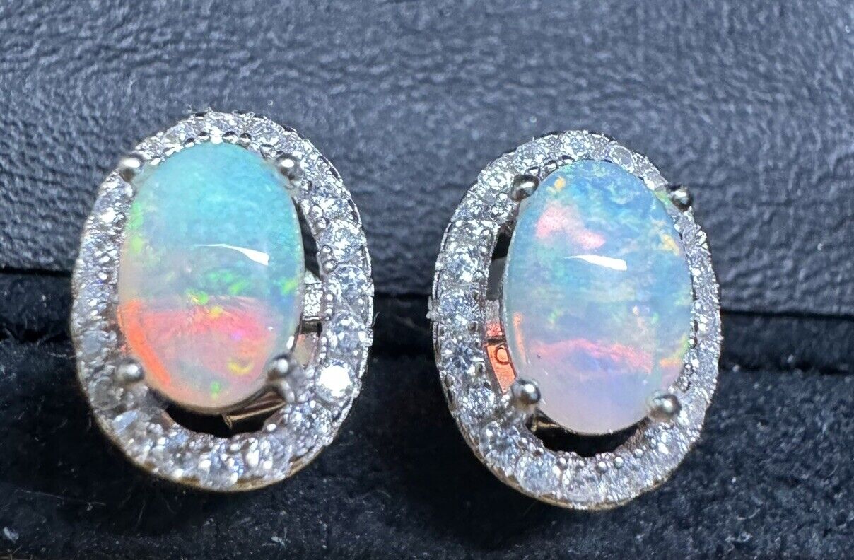 Earstuds Opal Pairs Piece with Beautiful Colour C1-2227
