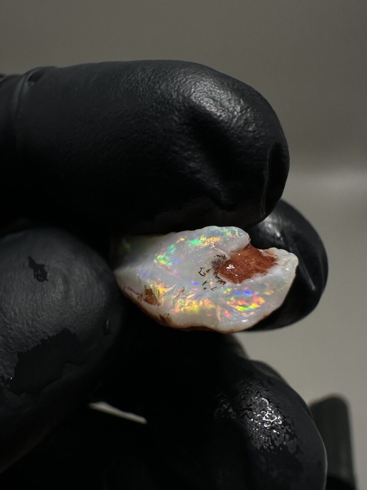 13.9 Carats Solid Rough Coober Pedy Crystal Opal Piece with Beautiful Colour