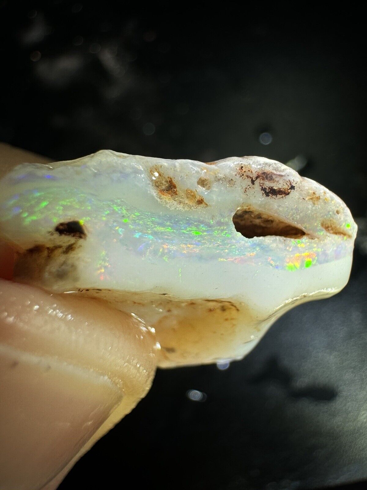 9.5 Carats Solid Rough Coober Pedy Opal Piece with Beautiful Colour B1