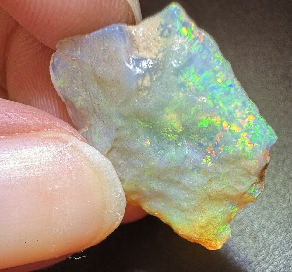 7.15 Carats Solid Rough Coober Pedy Opal Piece with Beautiful Colour
