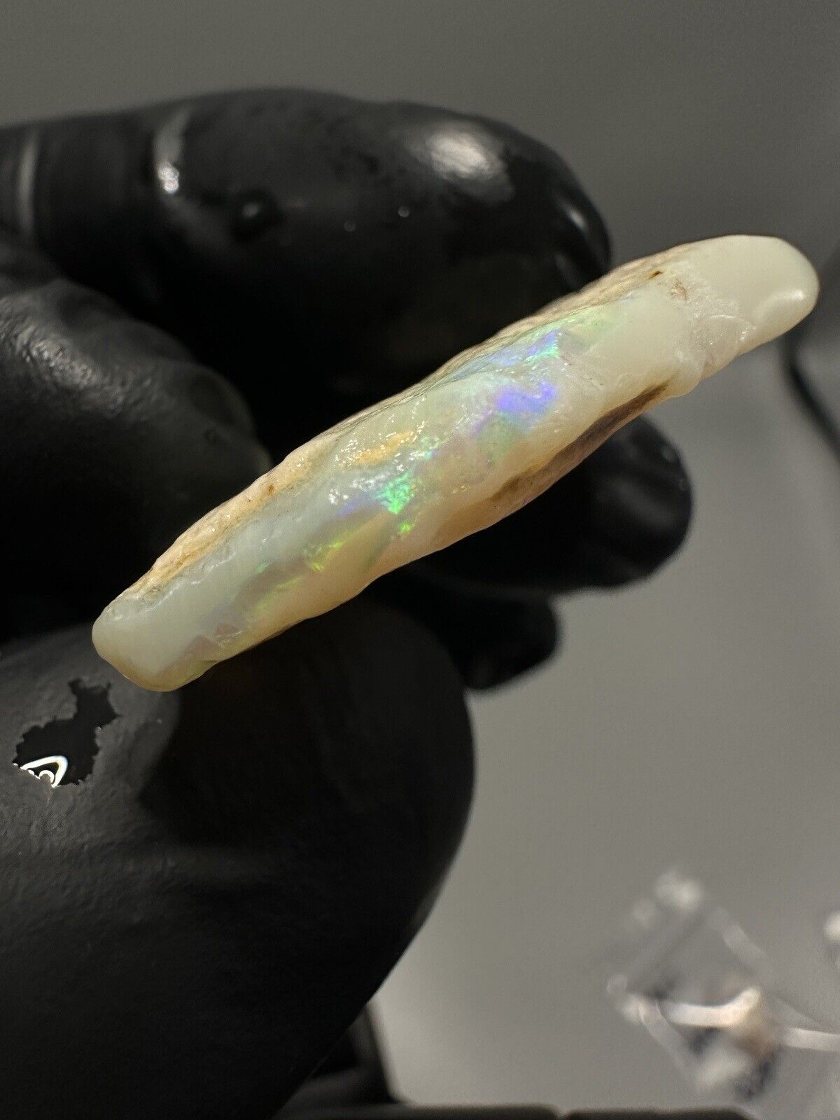 25.3 Carats Solid Rough Coober Pedy Crystal Opal with Beautiful Colour