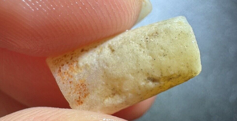 4.7 Carats Solid Rough Coober Pedy Opal Piece with Beautiful Colour