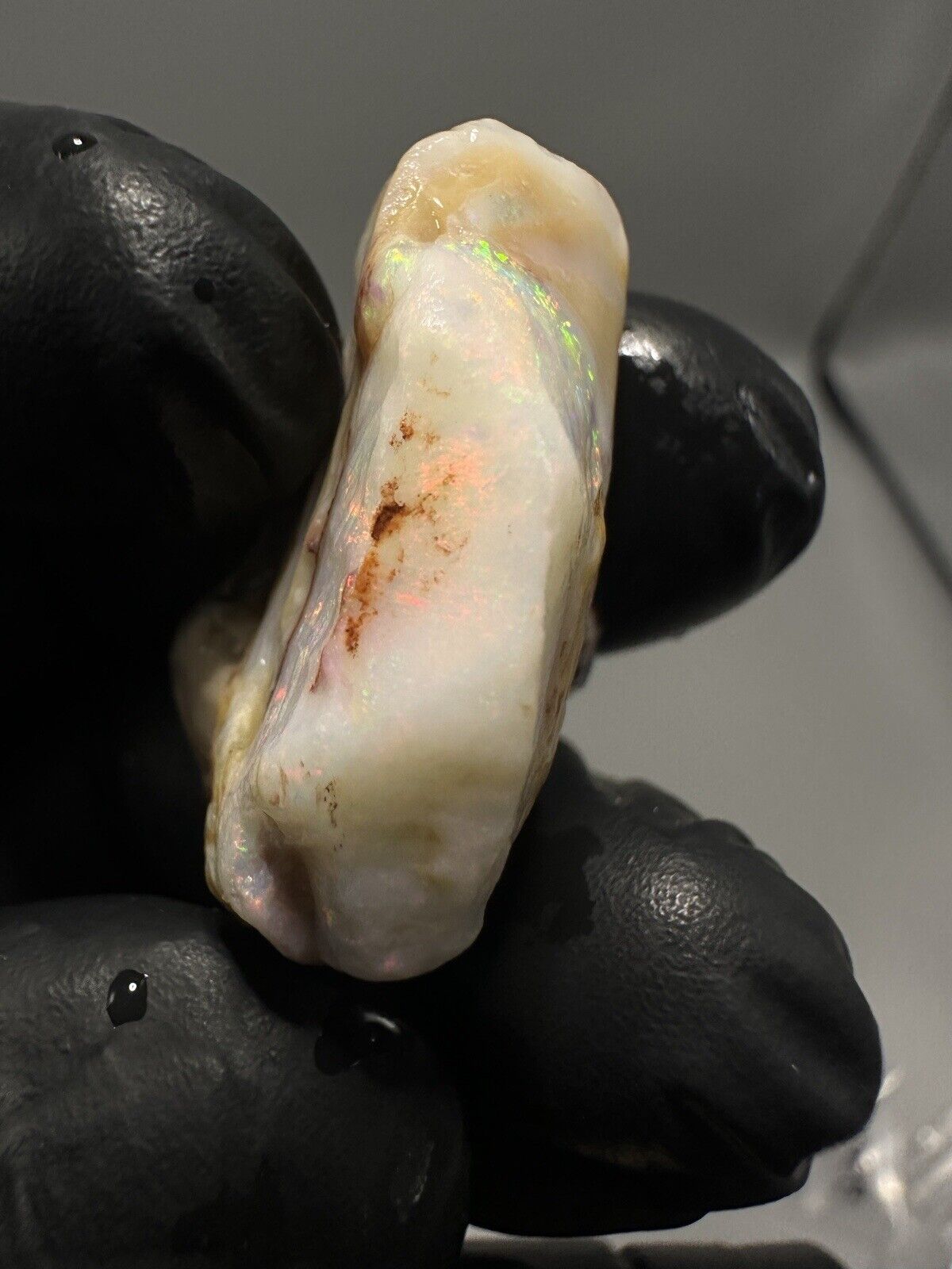 50 Carats Solid Rough Coober Pedy Crystal Opal with Beautiful Colour