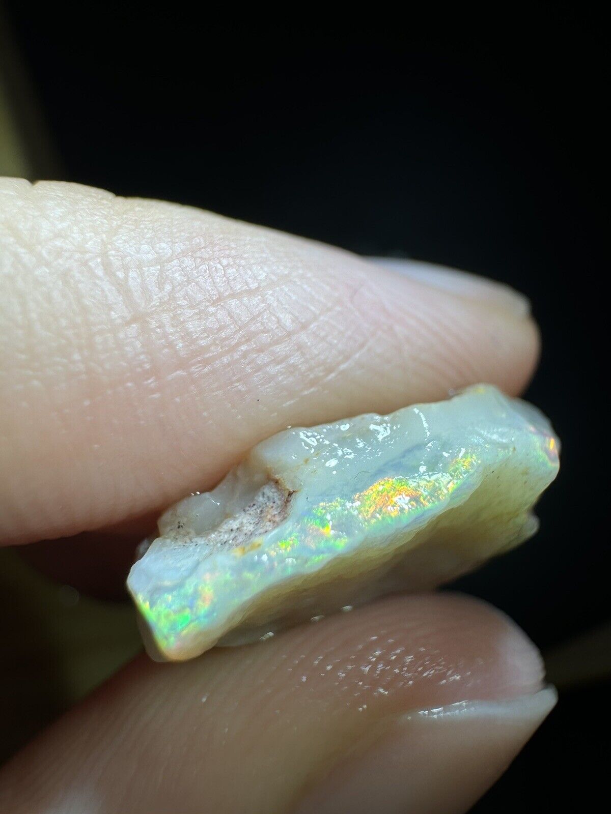 8.3 Carats Solid Rough Coober Pedy Opal Piece with Beautiful Colour MayT