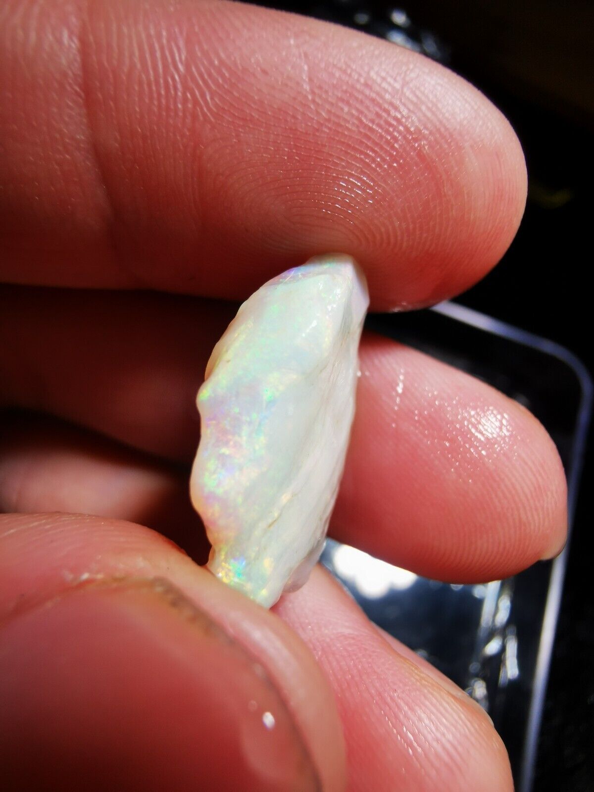 10.1 Carats Solid Rough Coober Pedy Opal shell with Beautiful Colour