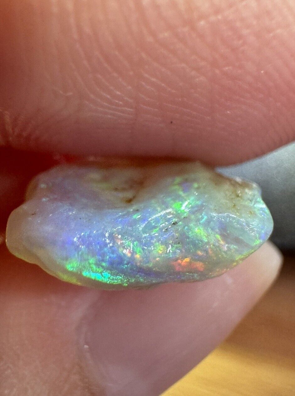 3.8 Carats Solid Rough Coober Pedy Opal Piece with Beautiful Colour