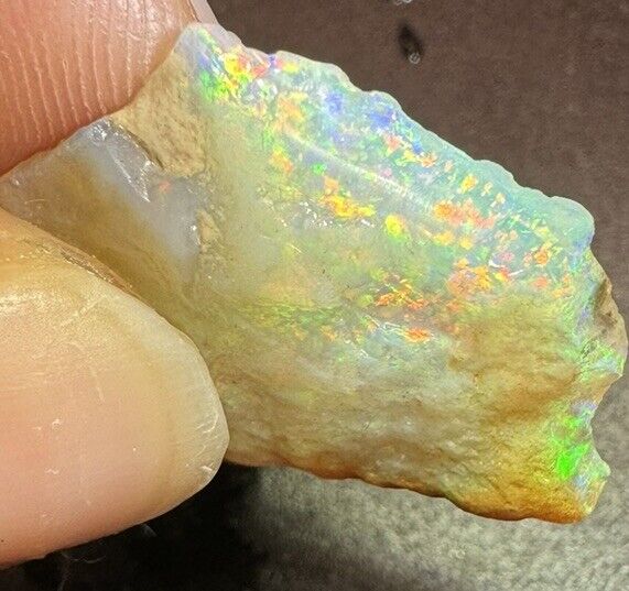 7.15 Carats Solid Rough Coober Pedy Opal Piece with Beautiful Colour