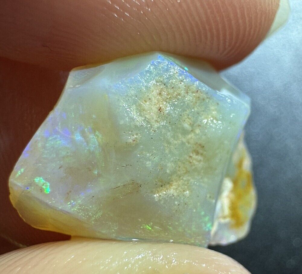 7.9 Carats Solid Rough Coober Pedy Opal Piece with Beautiful Colour