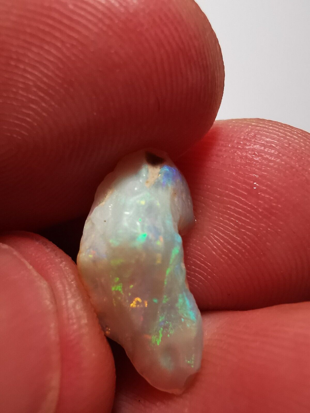 Opal rough Coober Pedy 2.9ct B1 Piece with Beautiful Colour