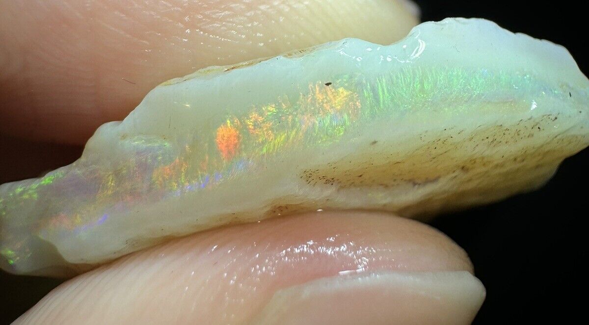 16.5 Carats Solid Rough Coober Pedy Opal Piece with Beautiful Colour