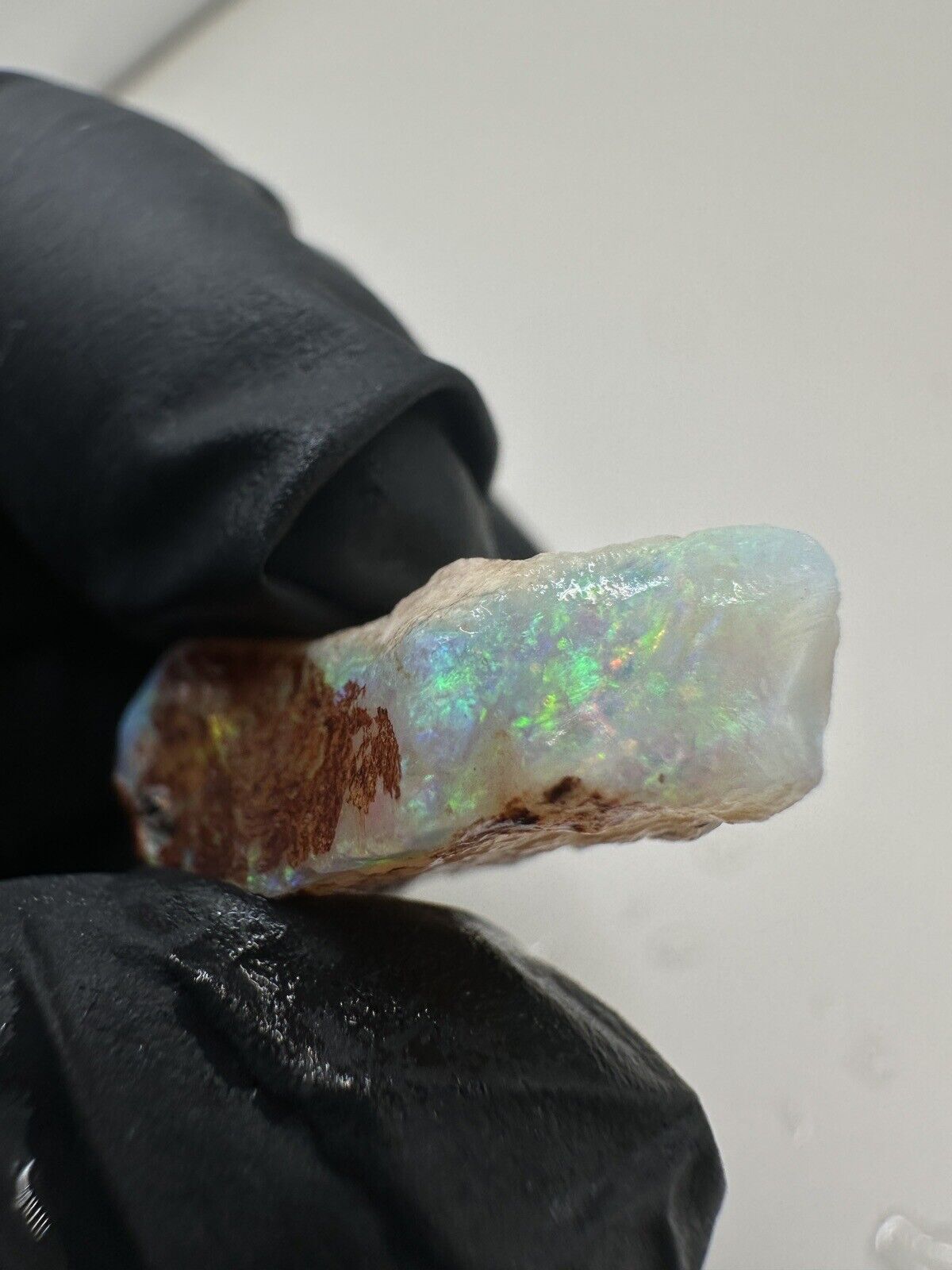 22.9 Ct Rough Coober Pedy Crystal Opal With Beautiful Colour