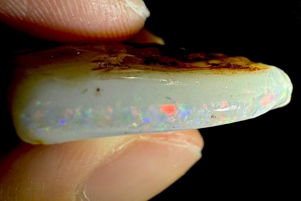 22.3 Carats Solid Rough Coober Pedy Opal Piece with Beautiful Colour B1