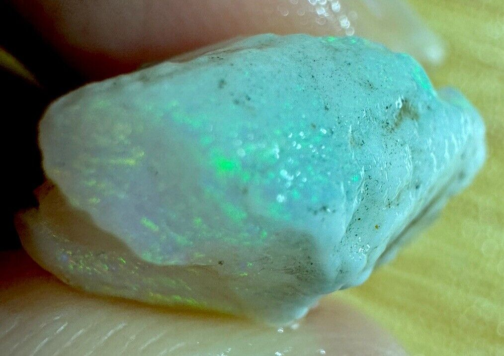 7.5 Carats Solid Rough Coober Pedy Opal Piece with Beautiful Colour
