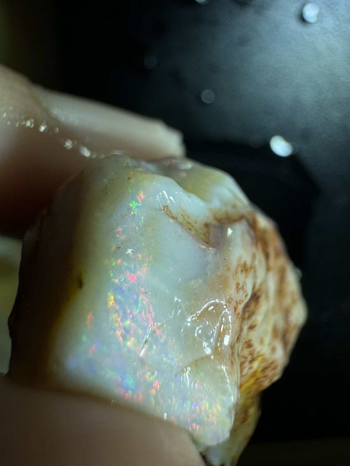28Carats Solid Rough Coober Pedy Opal Piece with Beautiful Colour B1