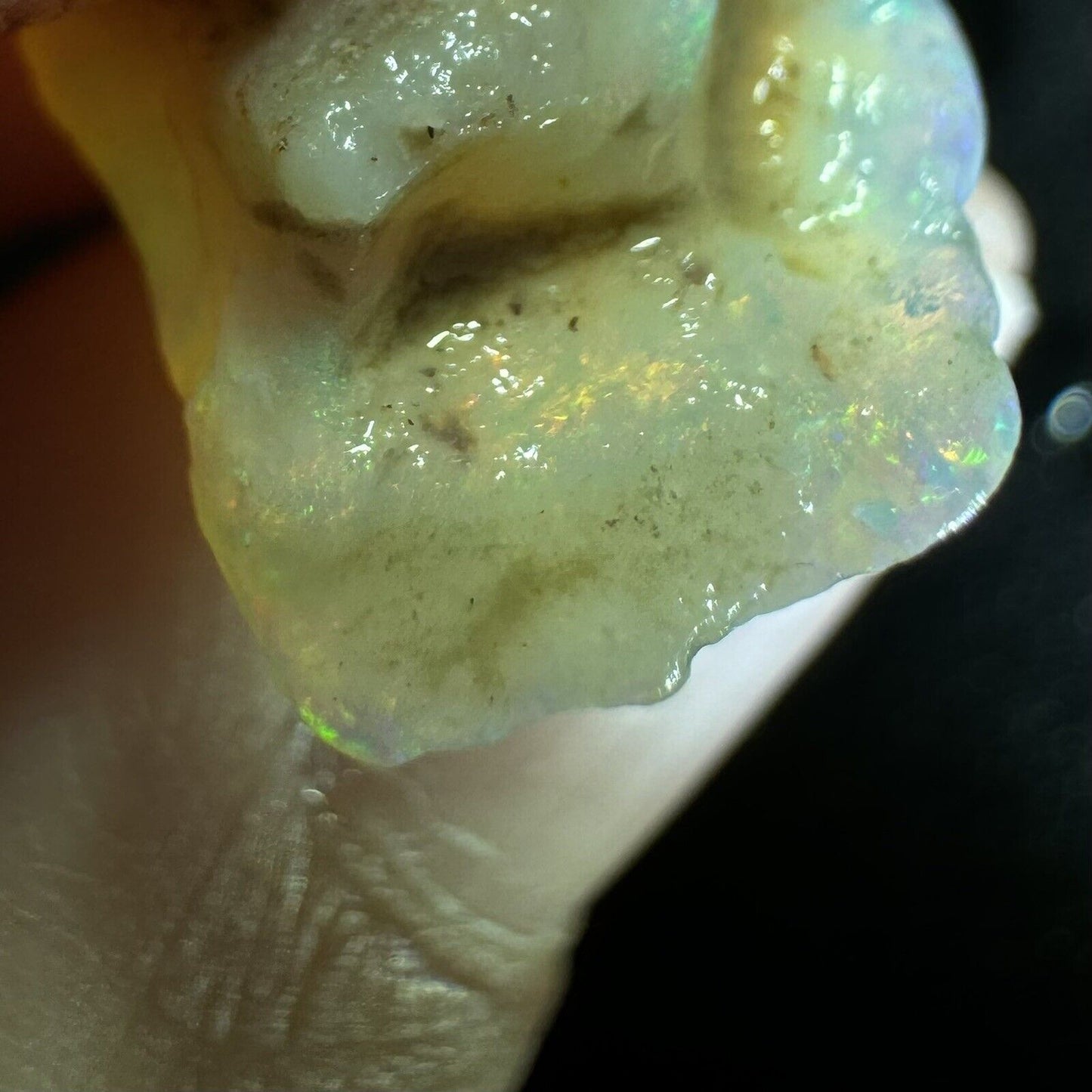 7.15 Carats Solid Rough Coober Pedy Opal Piece with Beautiful Colour B1