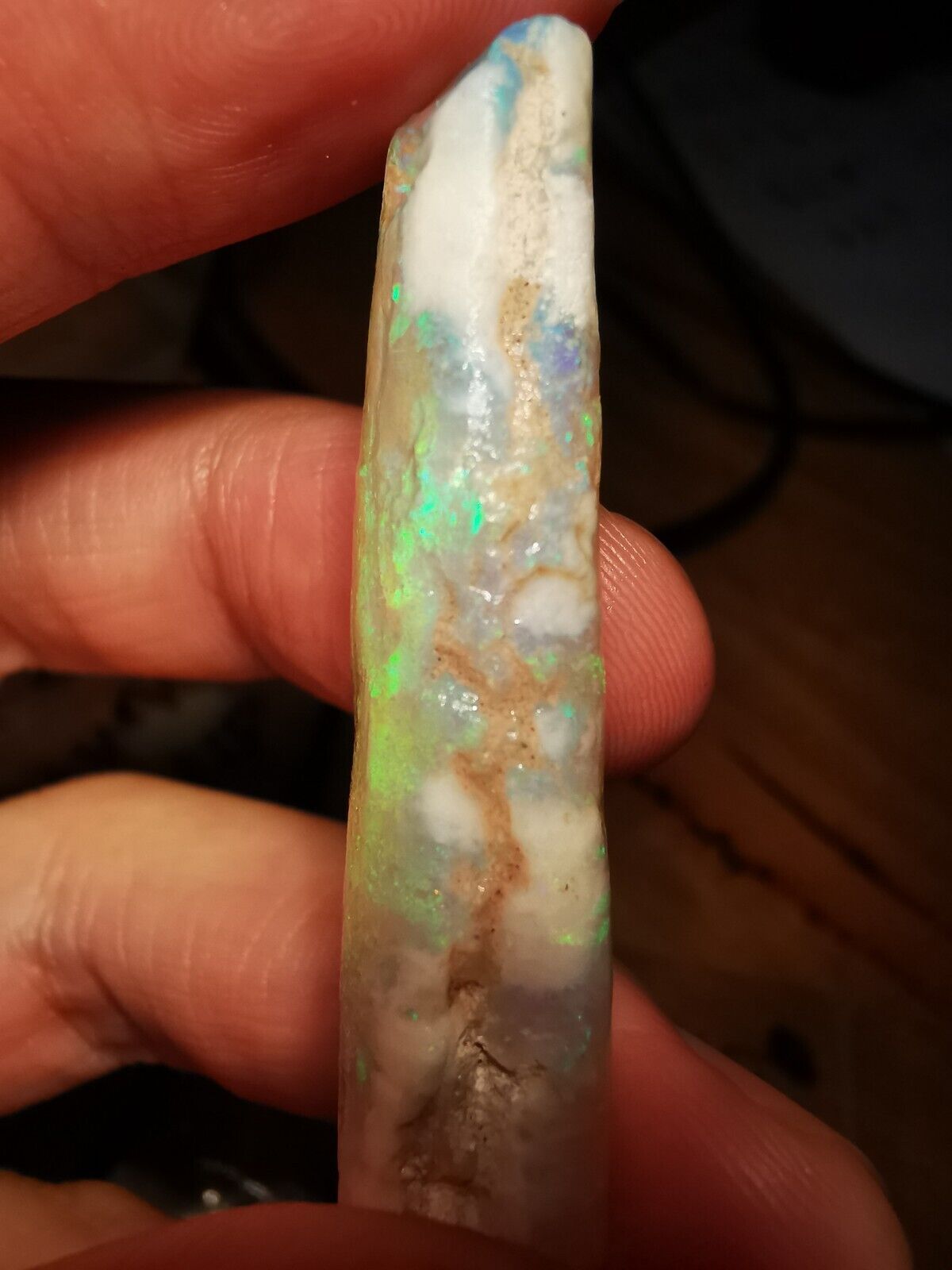 Coober Pedy Opal rough pipe 34ct with Beautiful Colour B1