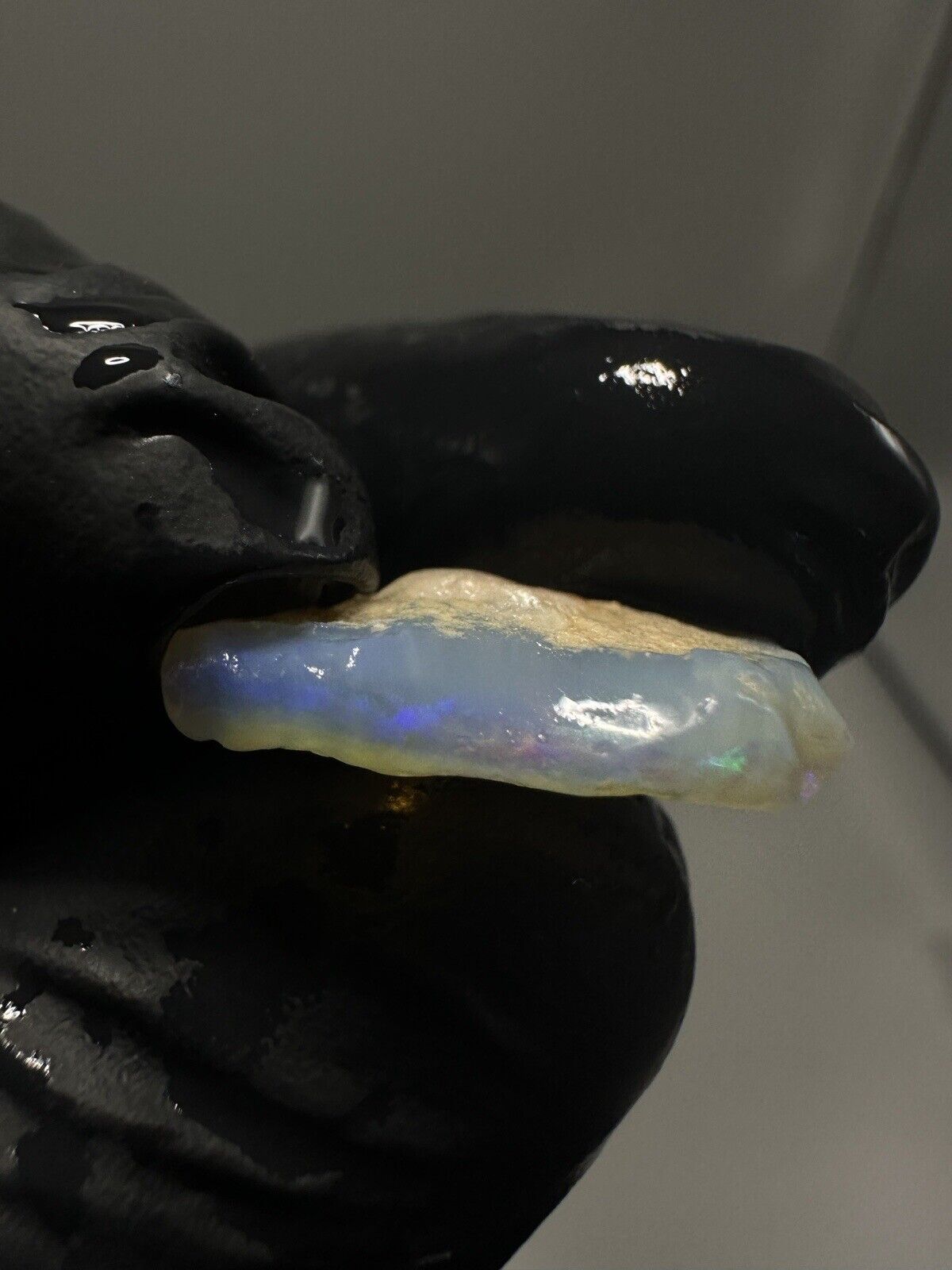 8.85 Carats Solid Rough Coober Pedy Crystal Opal with Extreme Bright Colors