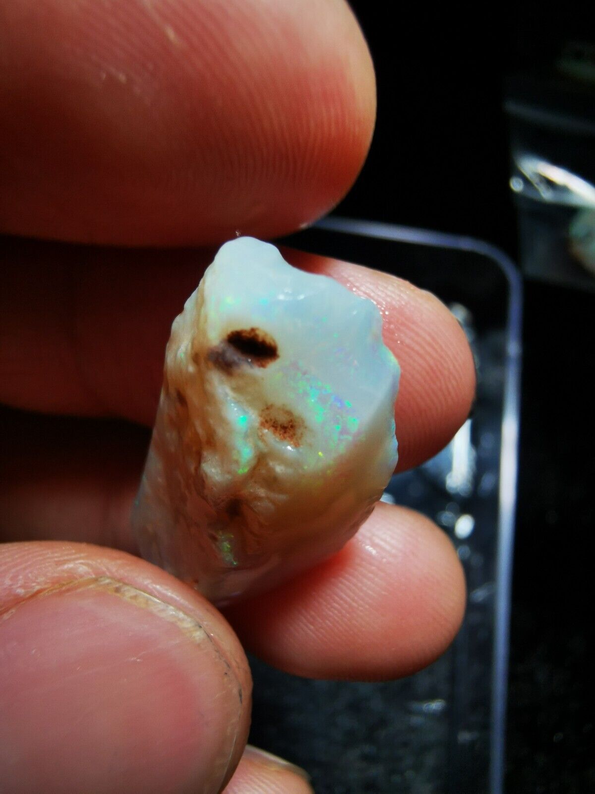 13.8 Carats Solid Rough Coober Pedy Opal Piece with Beautiful Colour