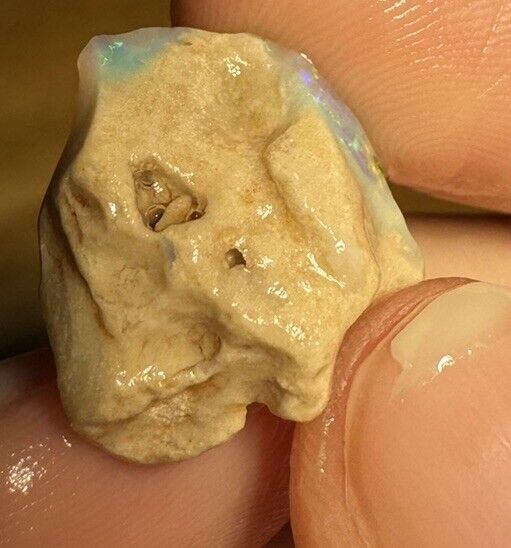 9.15 Carats Solid Rough Coober Pedy Opal Piece with Beautiful Colour B1