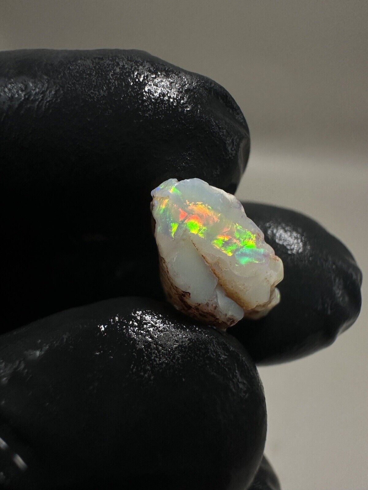 7.7Carats Solid Rough Coober Pedy Crystal Opal Shell Piece with Beautiful Colour