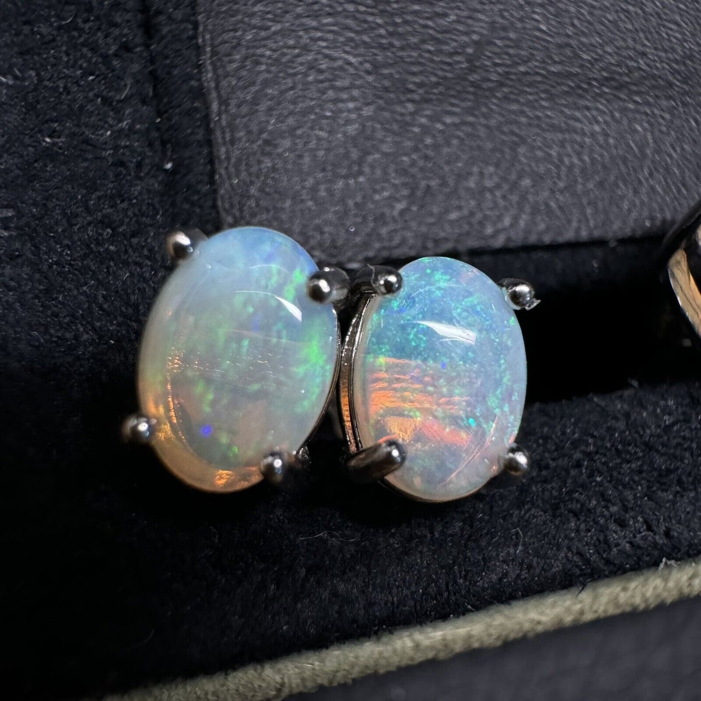 Blue opal Small Opal Earstuds Opal Pairs Piece with Beautiful Colour C1-2224