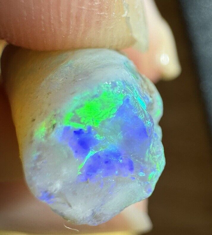 8.6 Carats Solid Rough Coober Pedy Opal Piece with Beautiful Colour
