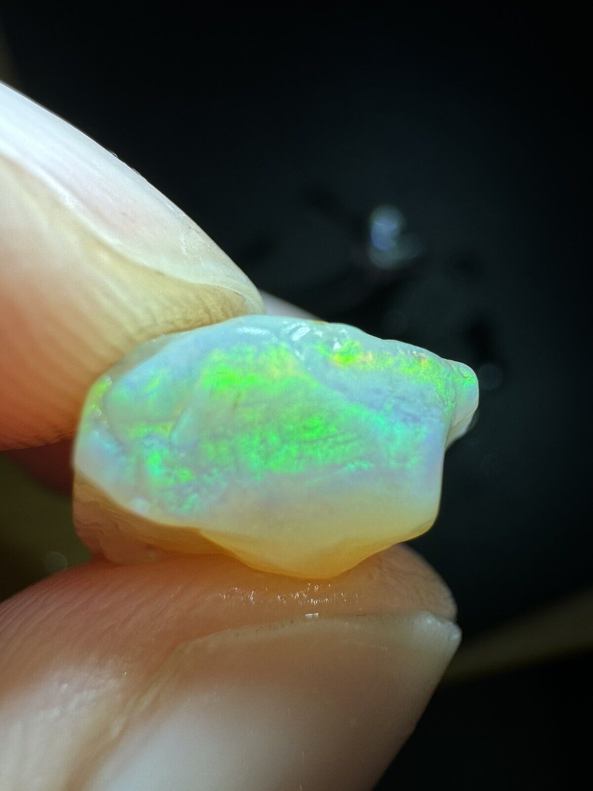 5.4 Carats Solid Rough Coober Pedy Opal Piece with Beautiful Colour May T