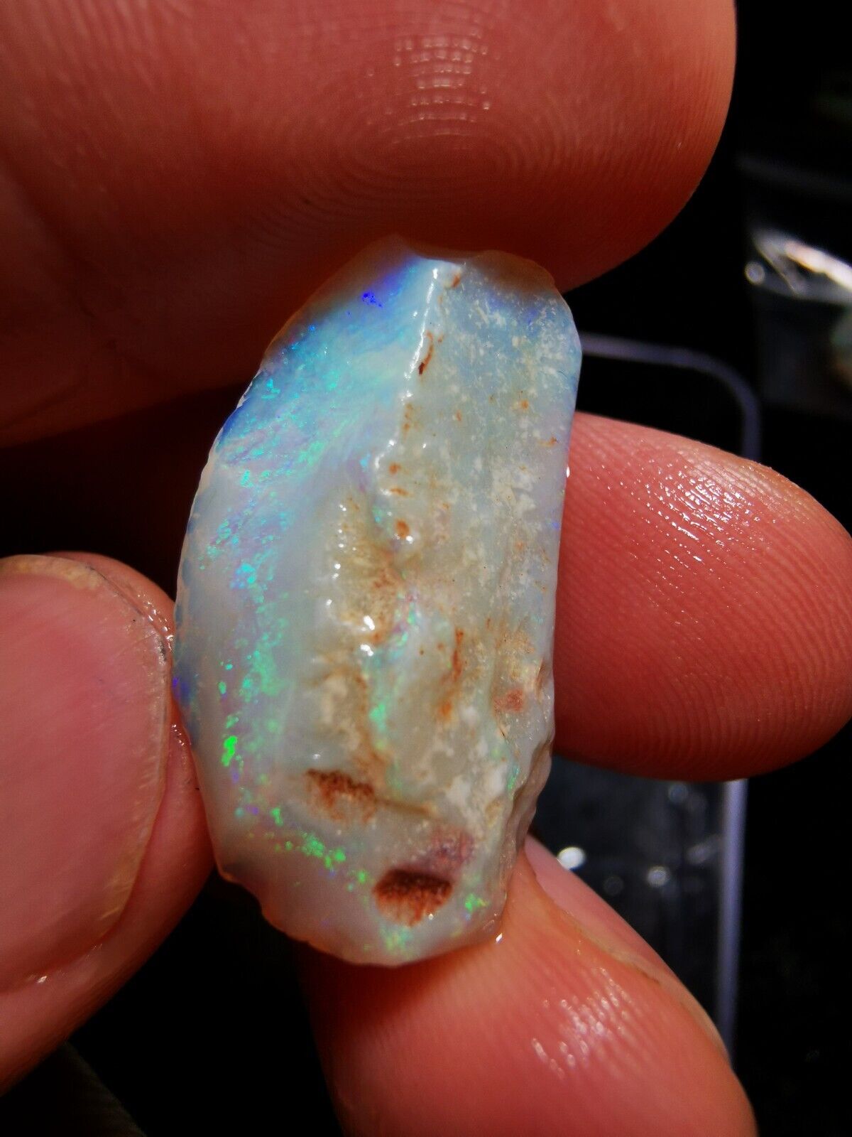 13.8 Carats Solid Rough Coober Pedy Opal Piece with Beautiful Colour
