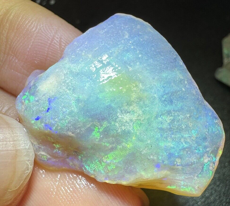 18.3 Carats Solid Rough Coober Pedy Opal Piece with Beautiful Colour,scallop