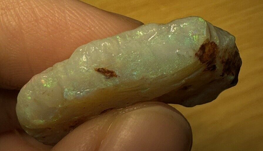 19.2 Carats Solid Rough Coober Pedy Opal Piece with Beautiful Colour B1