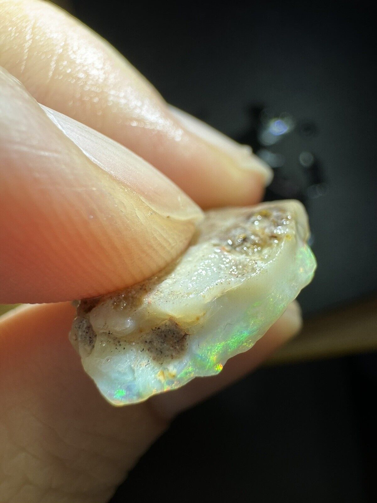 8.3 Carats Solid Rough Coober Pedy Opal Piece with Beautiful Colour MayT