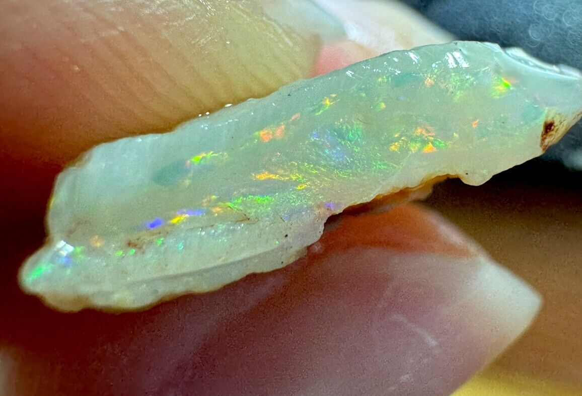7 Carats Solid Rough Coober Pedy Opal Piece with Beautiful Colour