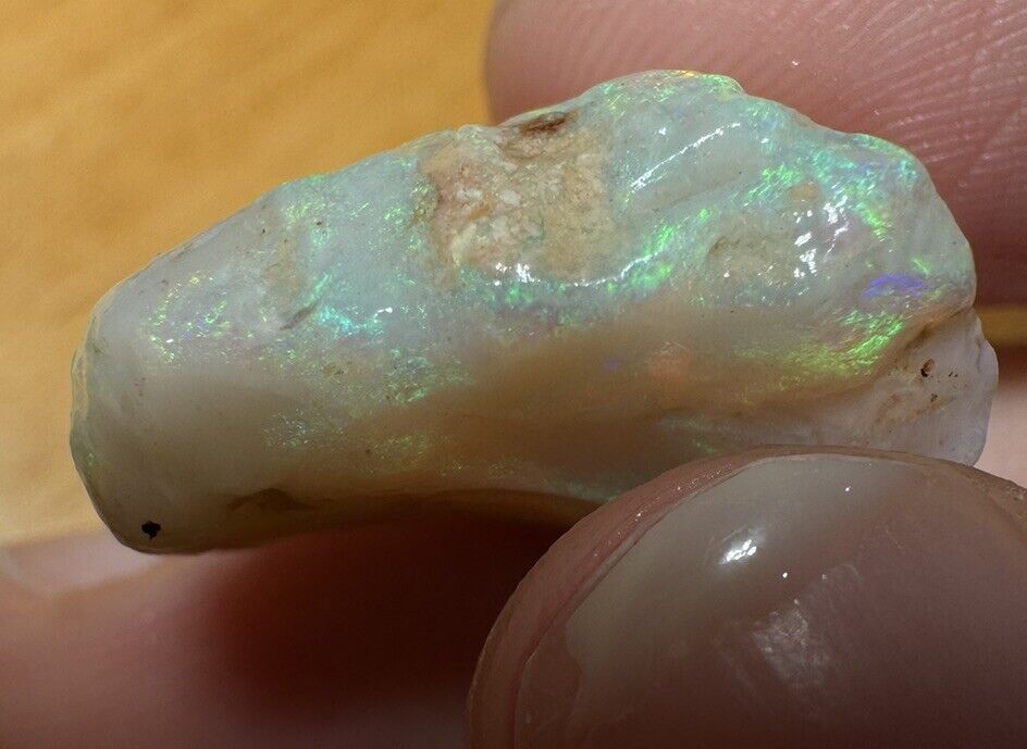 15.8 Carats Solid Rough Coober Pedy Opal Piece with Beautiful Colour B1 shell