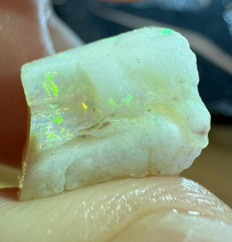 5.3 Carats Solid Rough Coober Pedy Opal Piece with Beautiful Colour