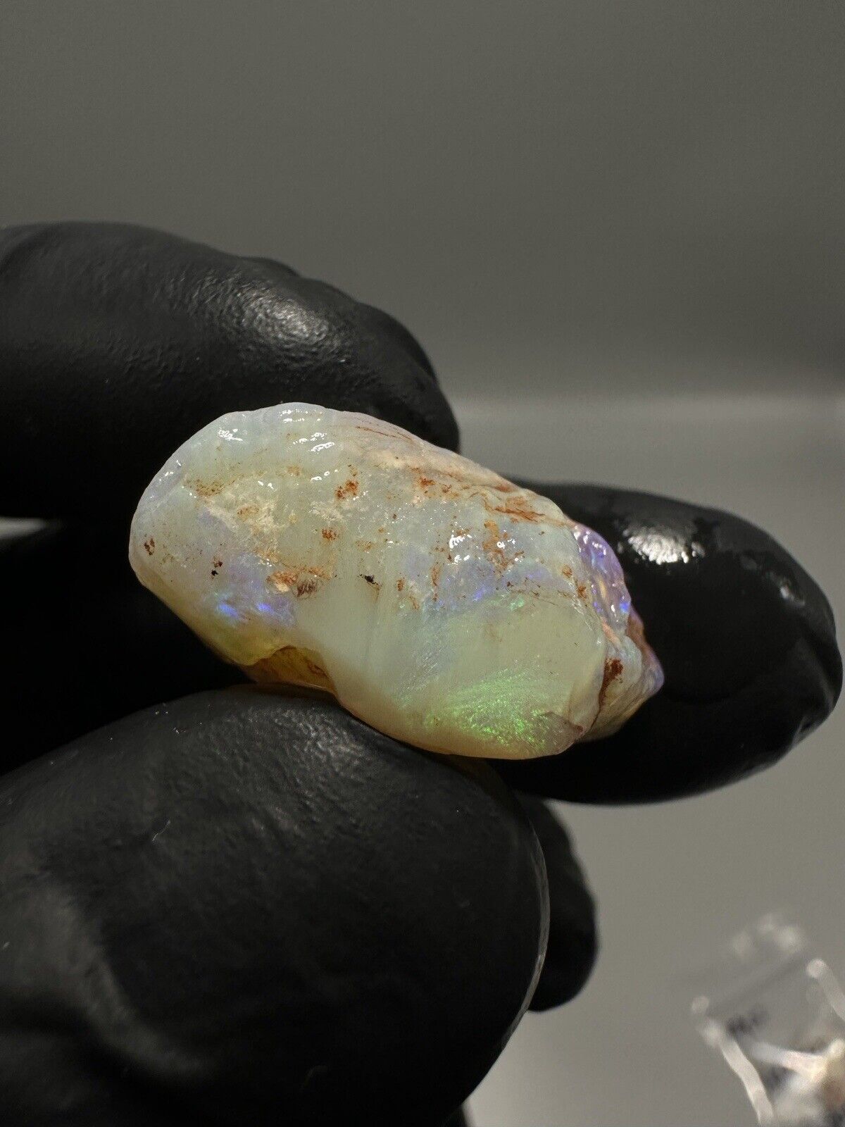 21.7 Carats Solid Rough Coober Pedy Crystal Opal with Beautiful Colour